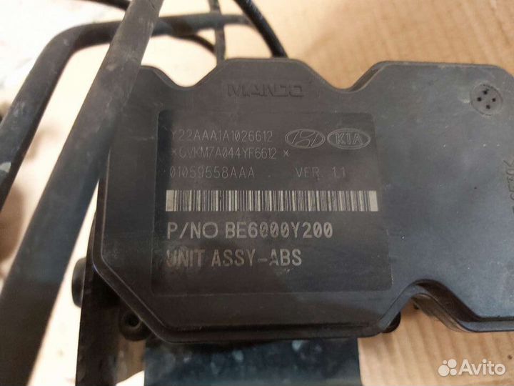 Блок ABS (насос) Kia RIO 58920-4Y100 2011-2017