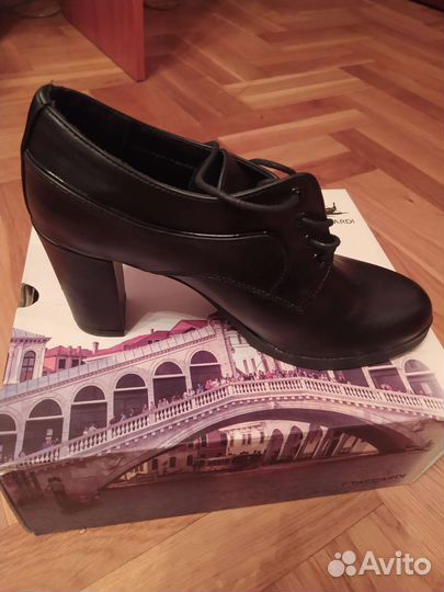 Полуботинки новые