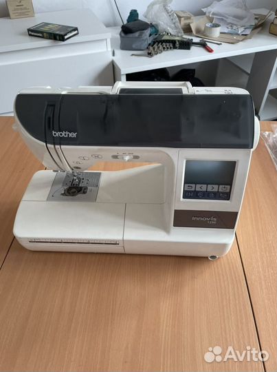 Швейно-вышивальная машина Brother Innov-is 1250