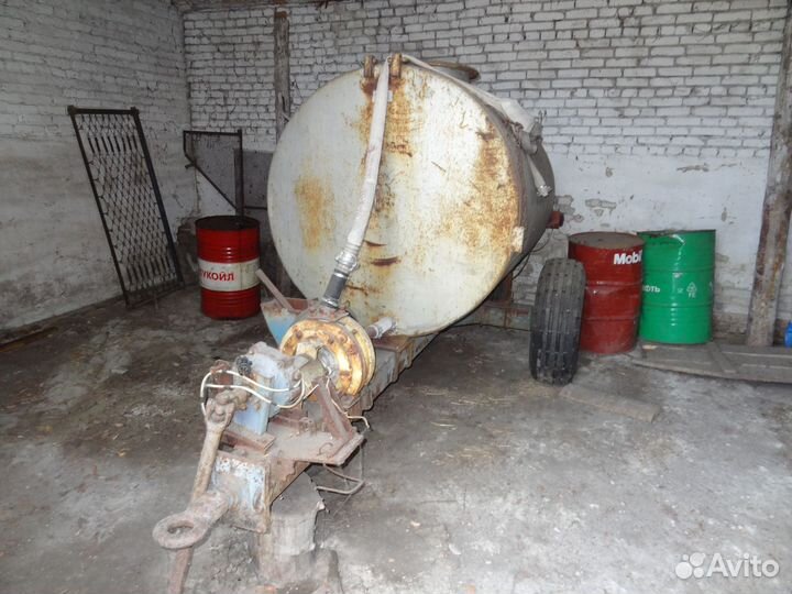 Бочка 3 куба на колесах