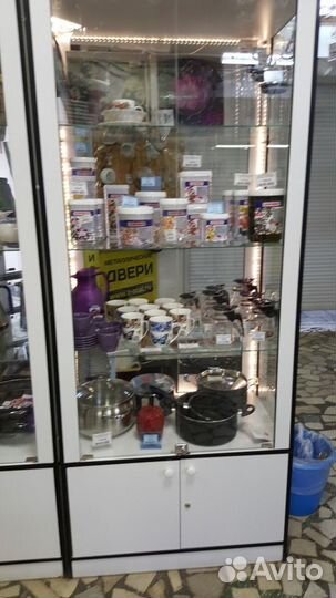 Витрина стеклянная