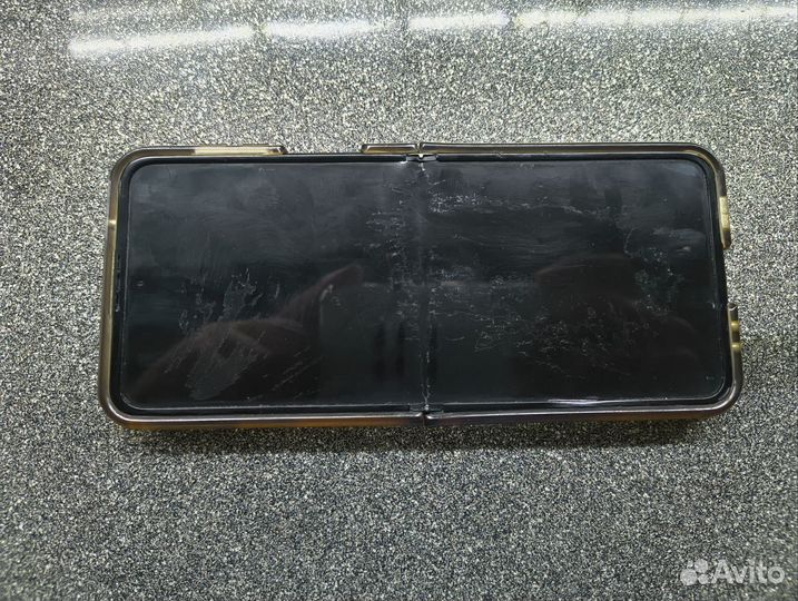 Samsung Galaxy Z Flip3 5G, 8/256 ГБ