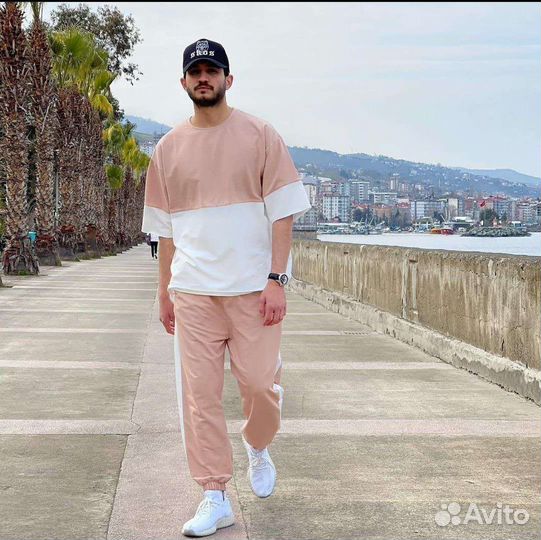 Спортивный костюм мужской новый