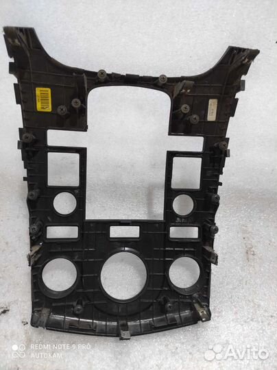 Рамка передней консоли Kia Cerato