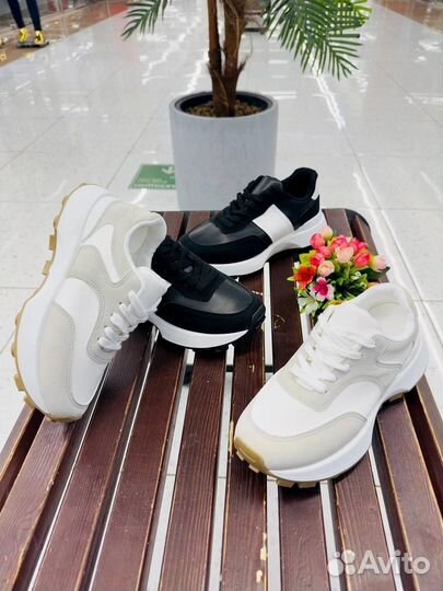 Кроссовки женские TOP 2025