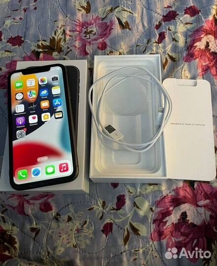 iPhone 11, 64 ГБ