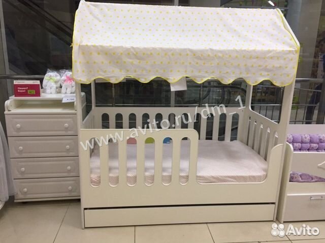 Детская кровать домик