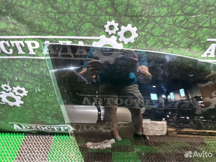 Стекло двери переднее правое Lexus Es 6 2012-2017