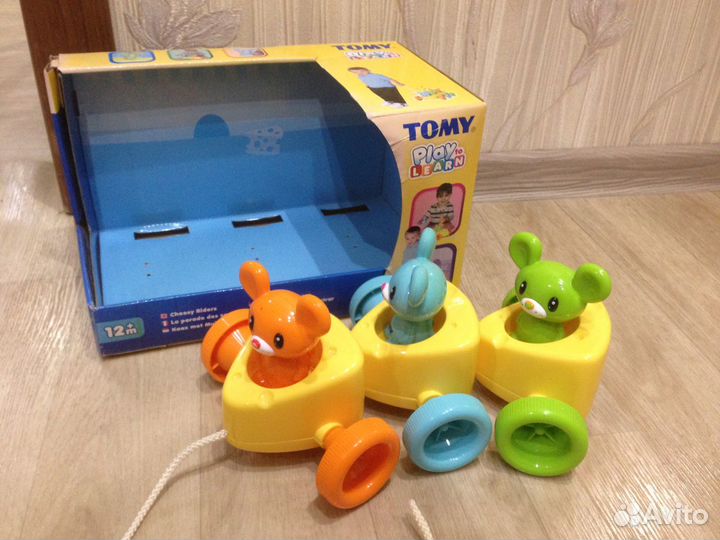 Каталка на верёвочке Весёлые мышата. Tomy