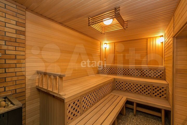 Коттедж 634 м² на участке 22 сот.