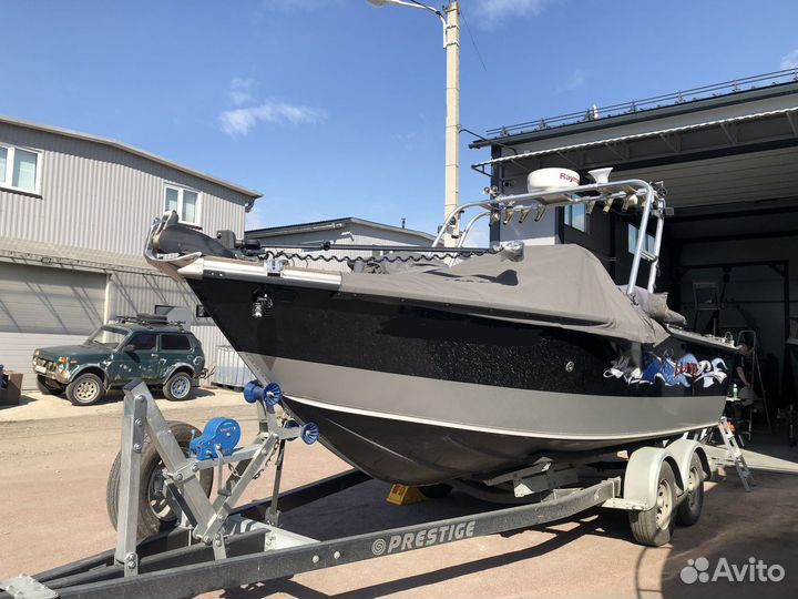 Катер lund 2150 Baron