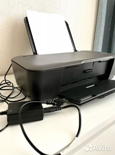 Принтер струйный HP Deskjet 1000 на запчасти