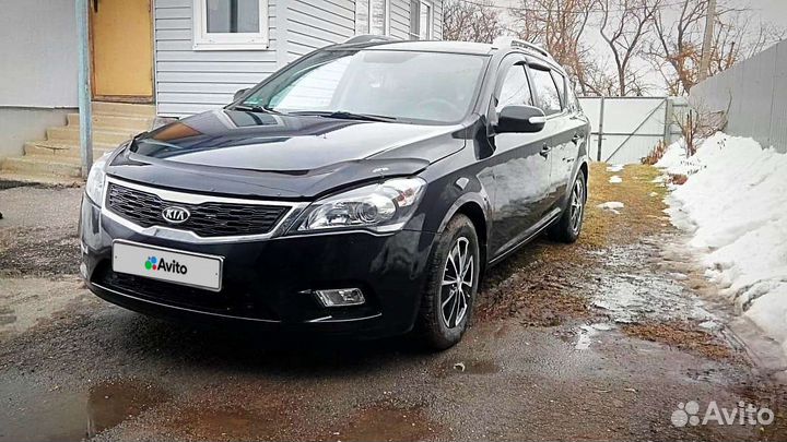 Kia Ceed 1.6 МТ, 2010, битый, 148 000 км