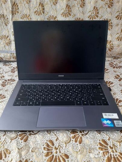 Ноутбук honor