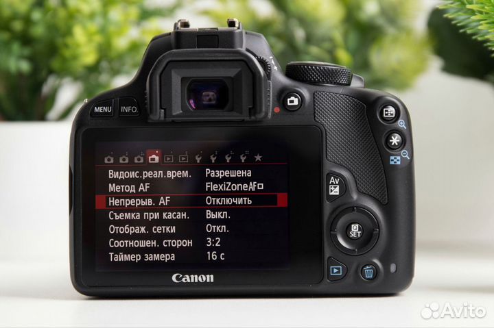 Canon 100D Kit (Пробег 2 тысячи)