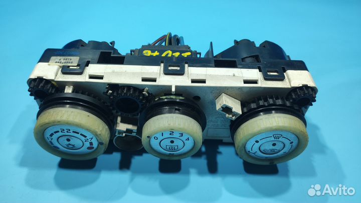 Блок управления климат контролем Mitsubishi Colt