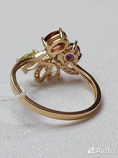 Золотое кольцо с кам 585*