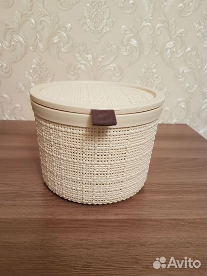 Корзина пластиковая для хранения вещей