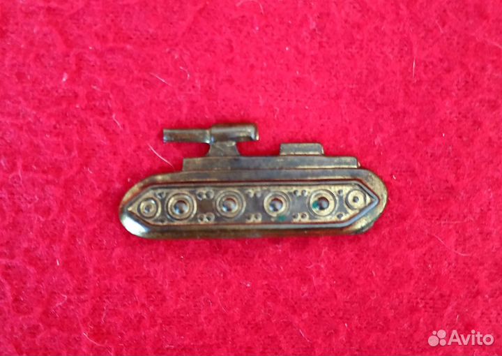 Танк в петлицу красноармейца ркка