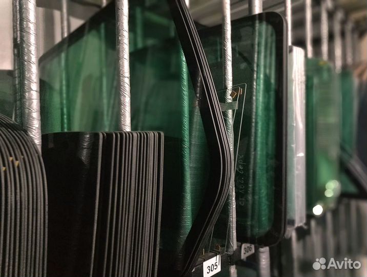 Стекло кабины New Holland MH City