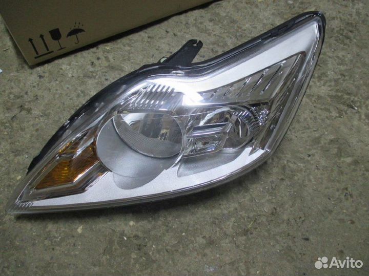 Фара Форд Фокус 2 левая правая