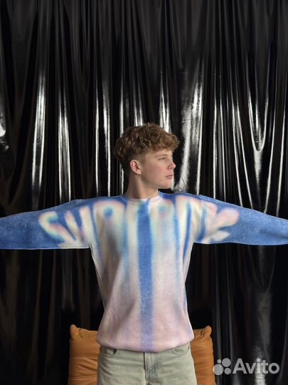 Свитер Supreme Blurred Logo