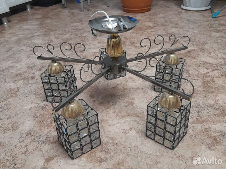 Продам люстру бу