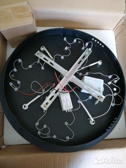 Люстра новая