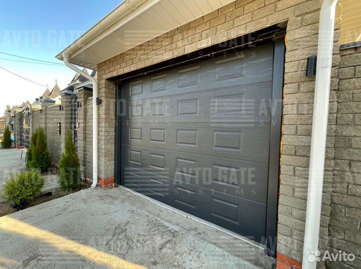 Секционные ворота