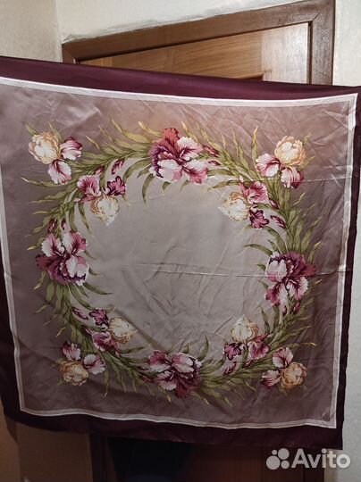 Шелковый платок женский