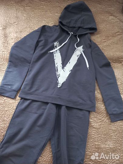 Спортивный костюм женский 42-44