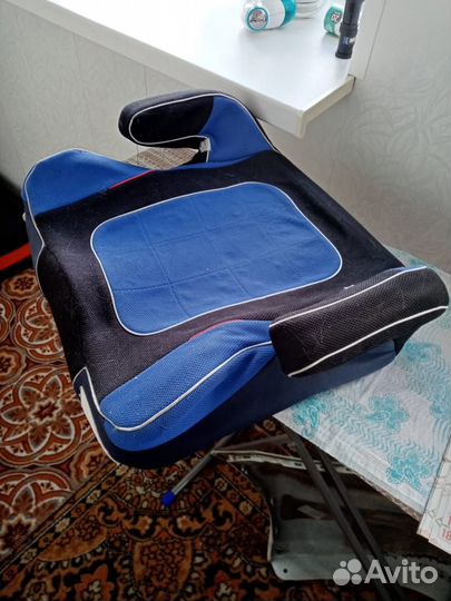 Детский бустер автомобильный