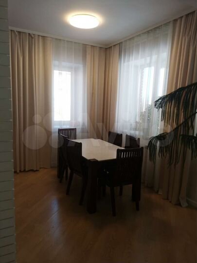 Коттедж 268,6 м² на участке 10 сот.