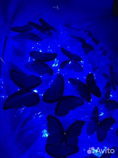Светящийся букет из бабочек