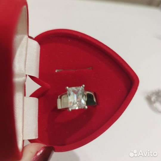 Серебряное кольцо