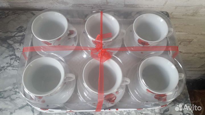 Чайные чашки с блюдцами
