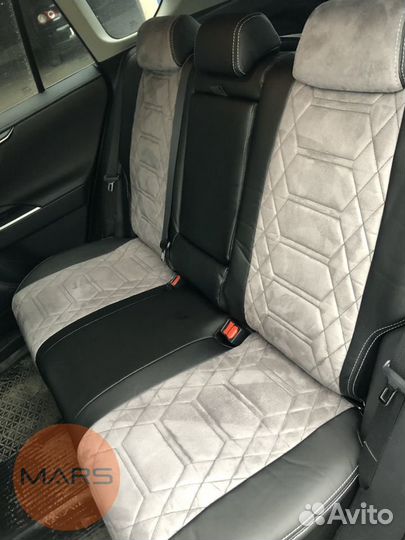 Авточехлы на Тойота Рав 4 с установкой