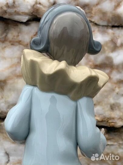 Фарфоровая статуэтка Nao by Lladro