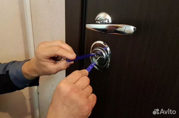 Вскрытие замков,установка замка,замена,взлом замка
