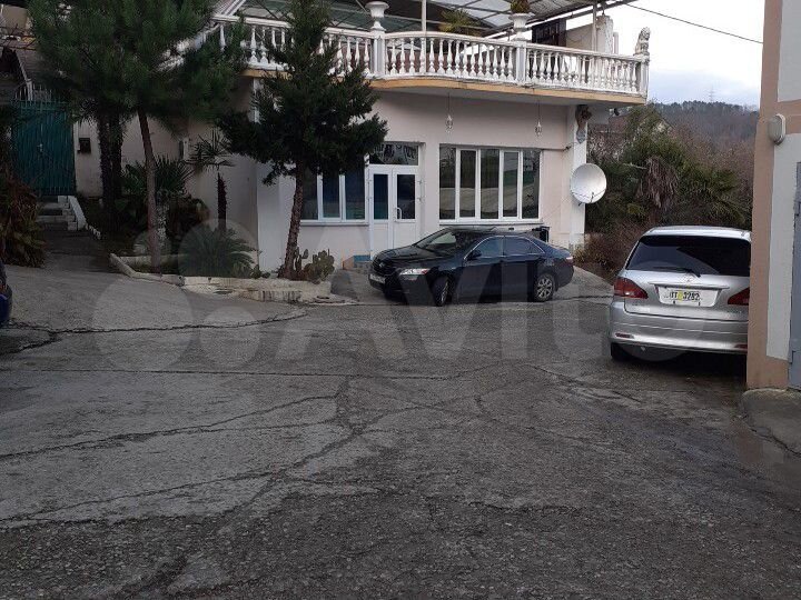 Дом 850 м² на участке 8 сот.