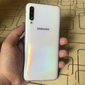 Samsung Galaxy A50, 4/64 ГБ