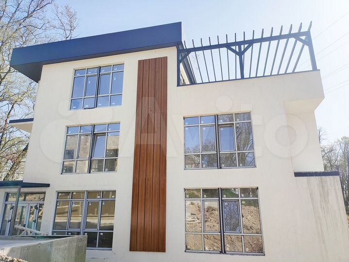 Коттедж 200 м² на участке 8 сот.