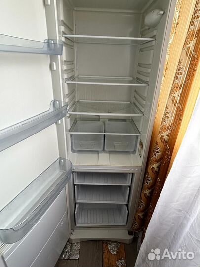 Холодильник бу indesit