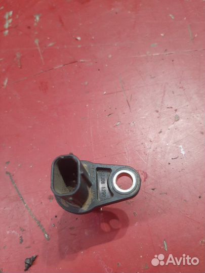 Датчик положения распредвала Toyota Corolla E150