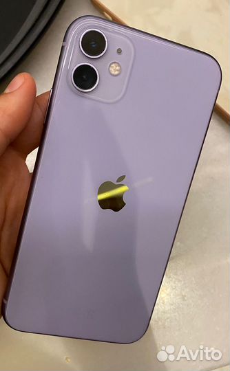 Телефон iPhone 11