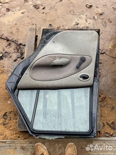 Дверь задняя правая ford fiesta mk4