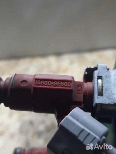 Топливная рампа Nissan Almera N16 1.5 QG15DE 2005