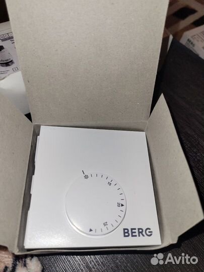 Комнатный аналоговый термостат berg BT10-230