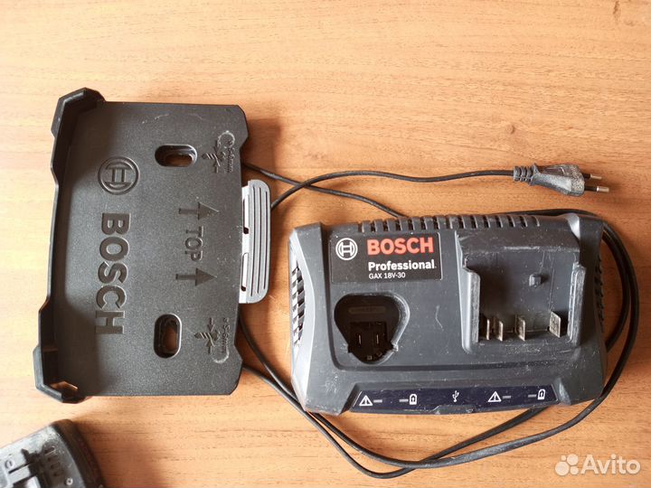 З/у bosch GAX 18V-30