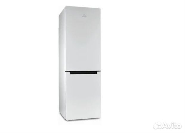 Новый холодильник Indesit DS 4180 W